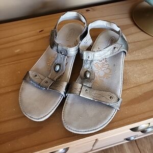 AETREX Lori Pewter Color Strappy Sandals Size 9/10 EUR 41